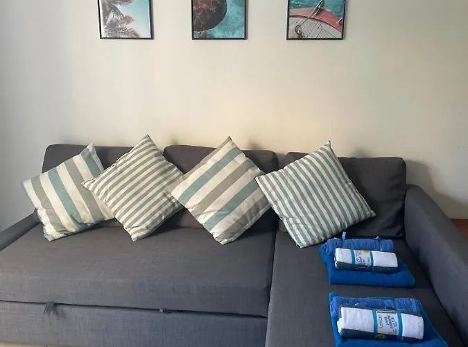 Beautiful Regina Gardens パ フォス